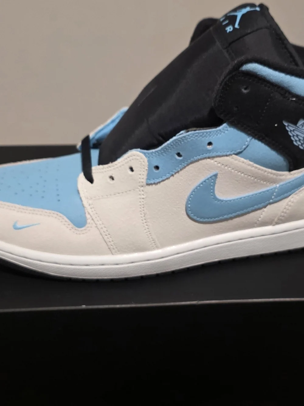 Jordan Men's Low-Top Sneakers - White, Black & Light Blue
